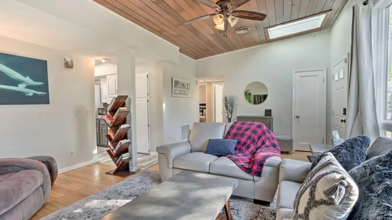 Photo of Livingroom in Highland