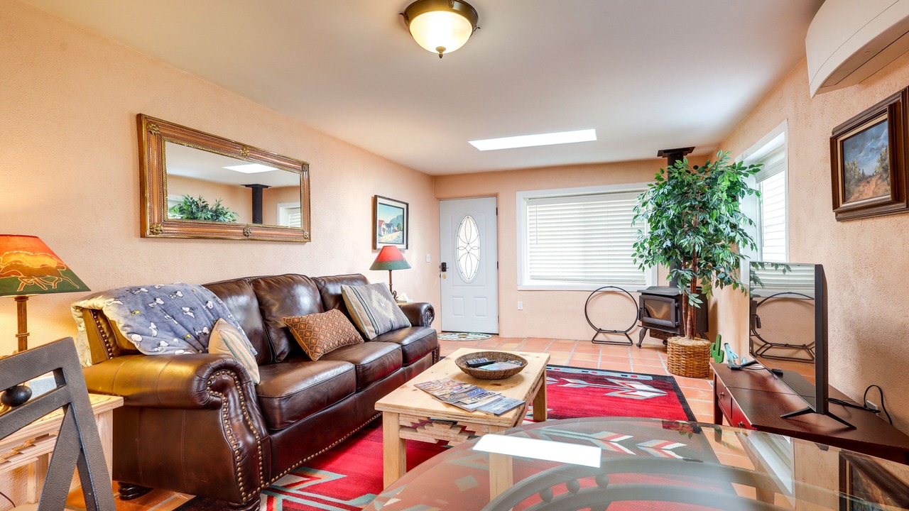 Photo of Livingroom in Nambe Pueblo