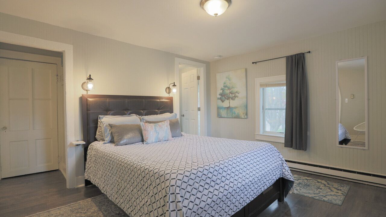 Photo of Bedroom in Old North End