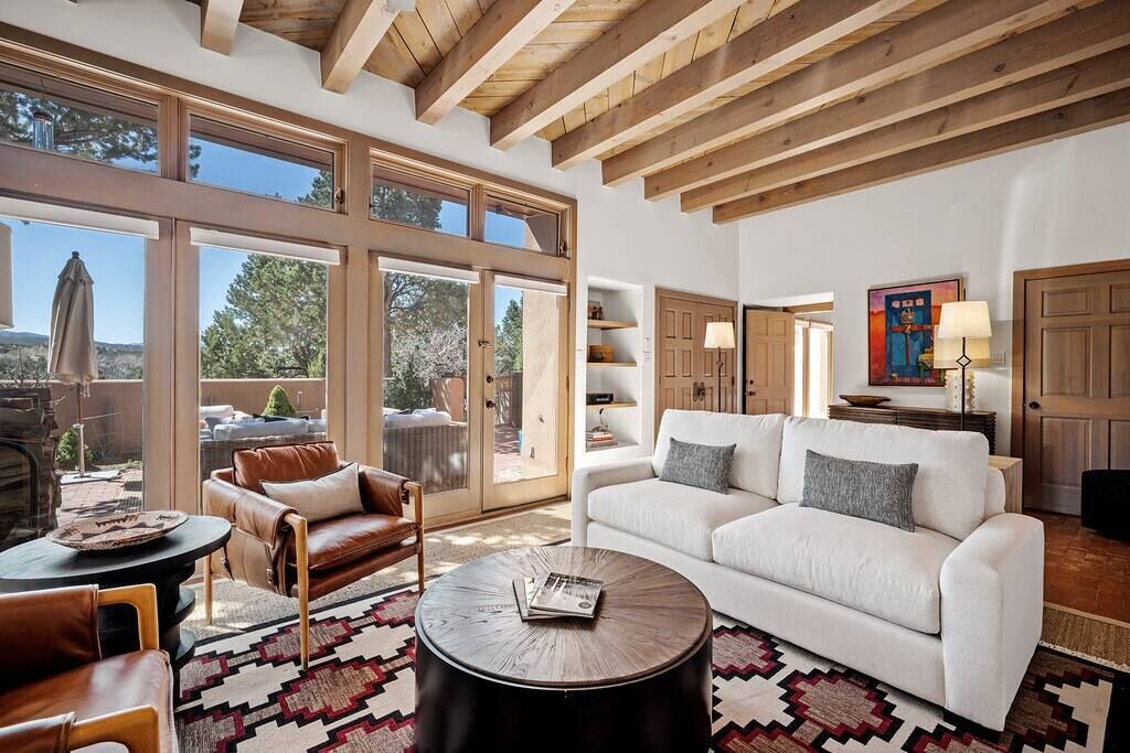 Photo of Livingroom in Nambe Pueblo