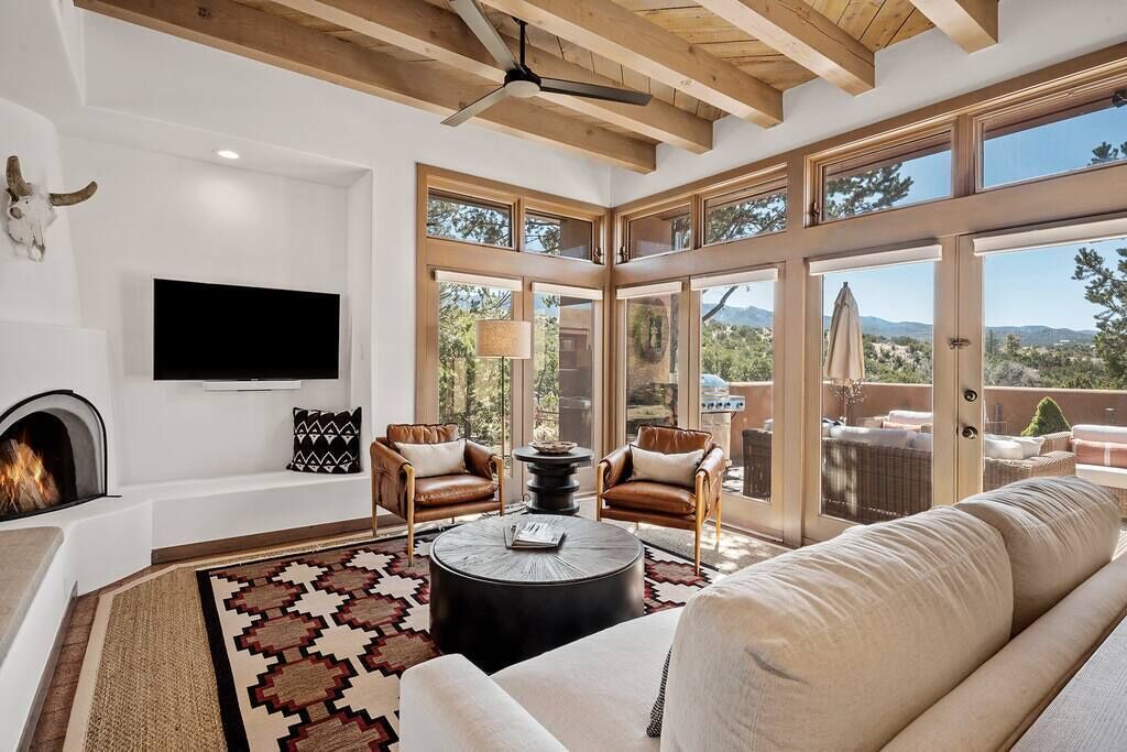 Photo of Livingroom in Nambe Pueblo