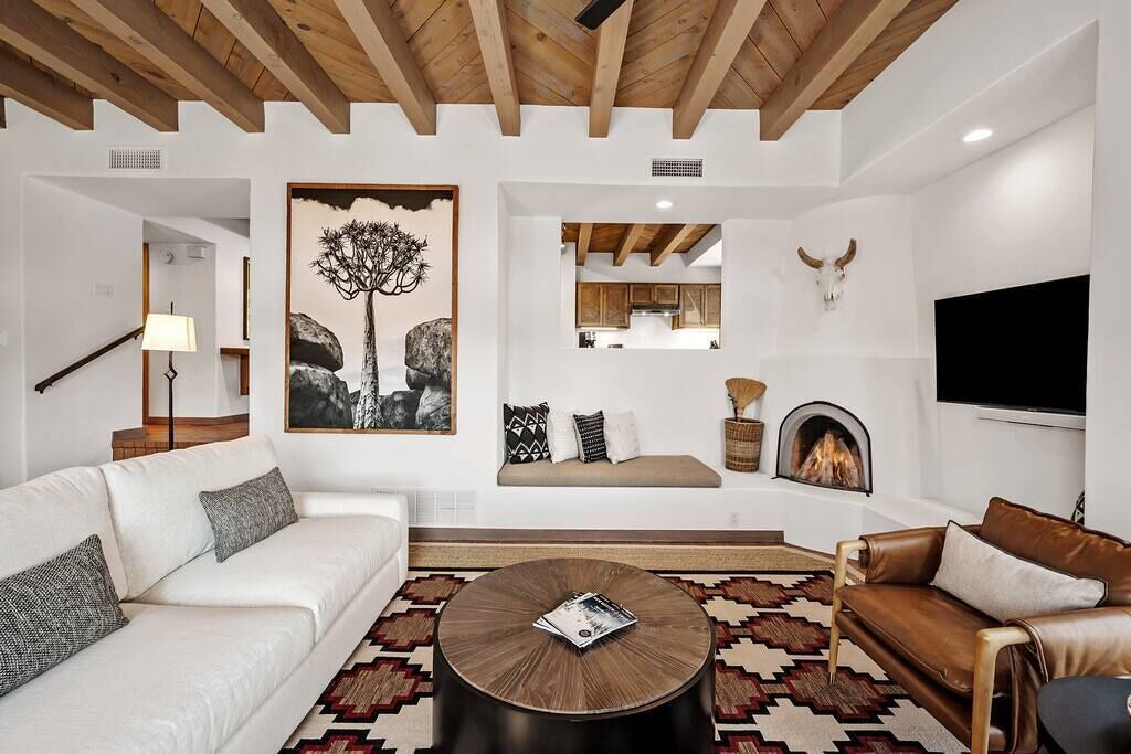 Photo of Livingroom in Nambe Pueblo