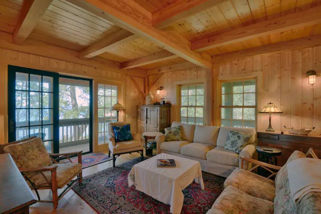 Photo of Bedroom in Brier Hill