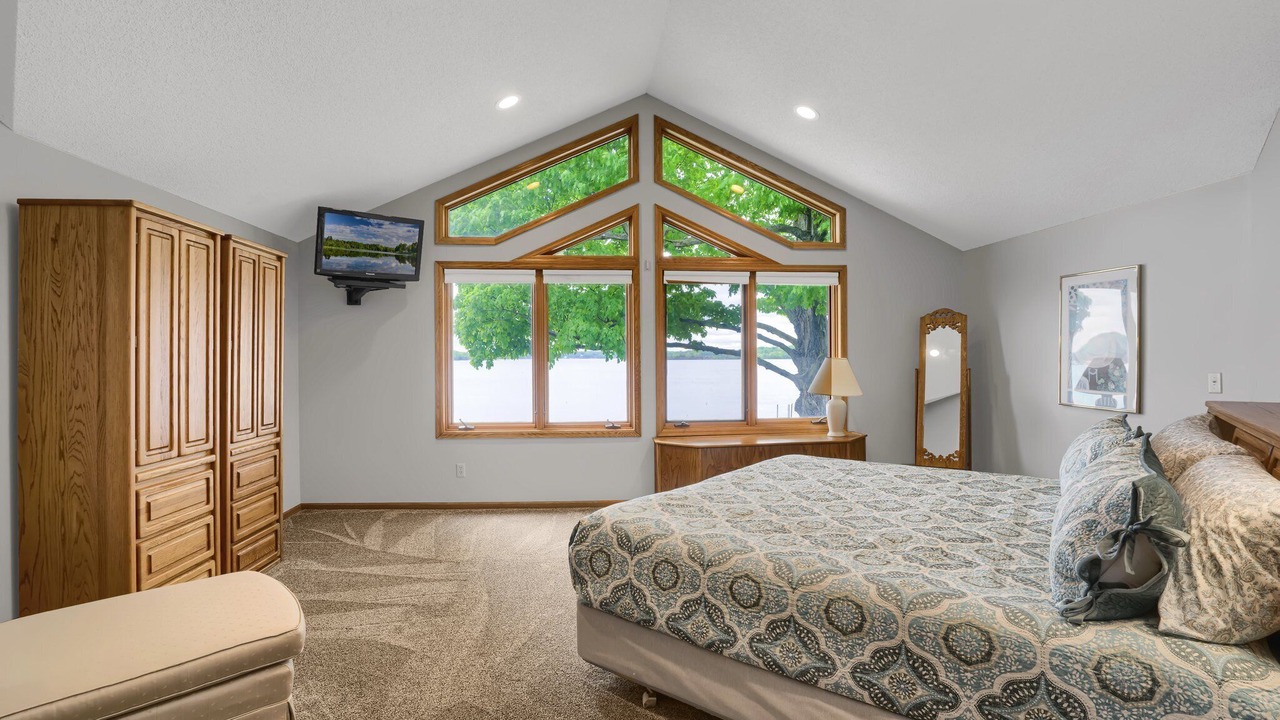 Photo of Bedroom in Mound