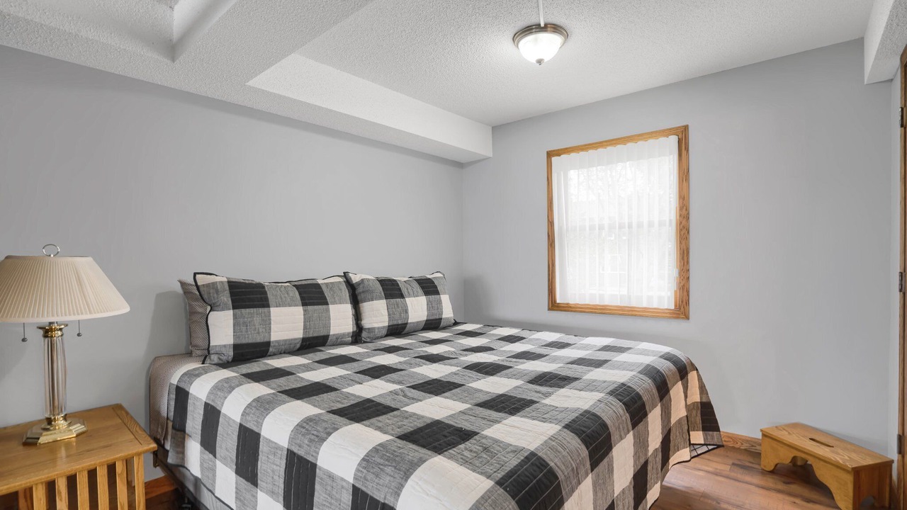 Photo of Bedroom in Mound