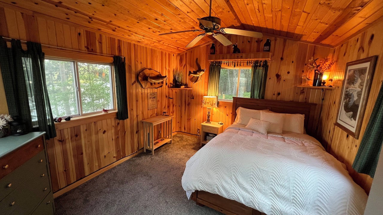 Photo of Bedroom in Minong