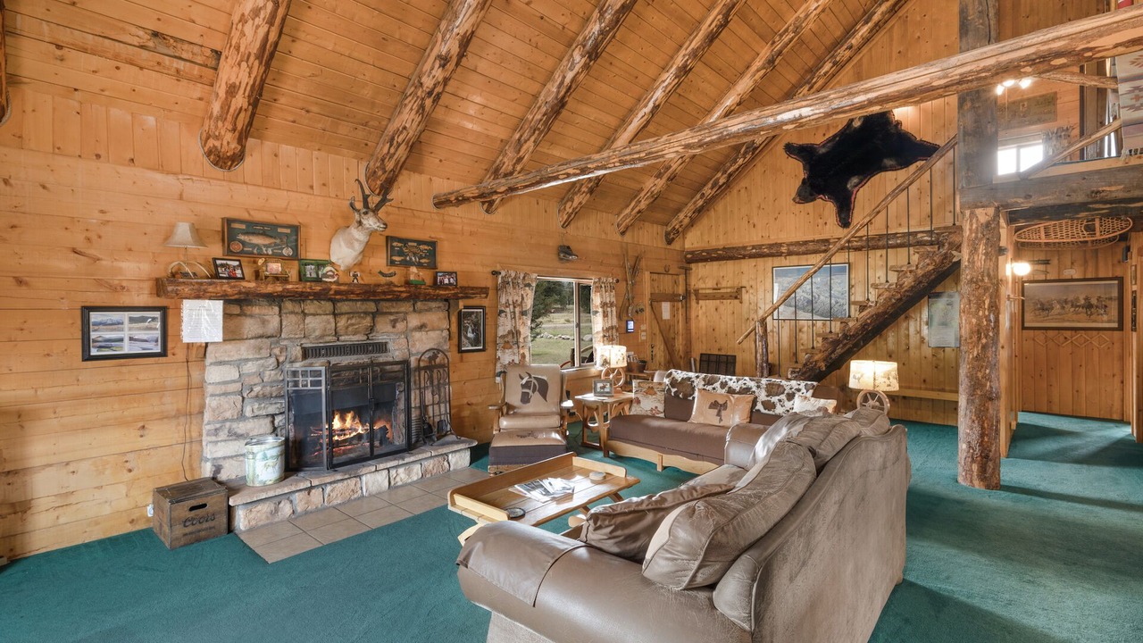 Photo of Livingroom in South Fork