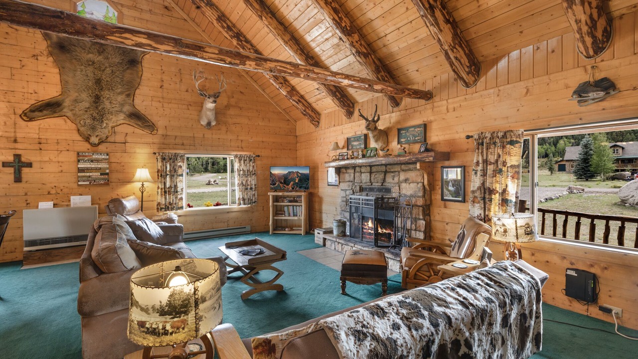 Photo of Livingroom in South Fork