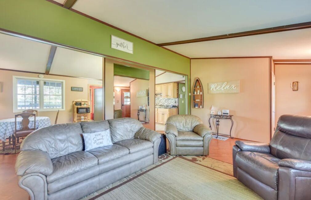 Photo of Livingroom in Webster