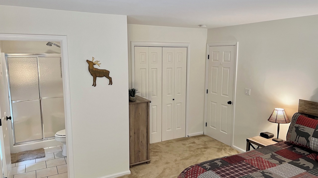 Photo of Bedroom in Inlet