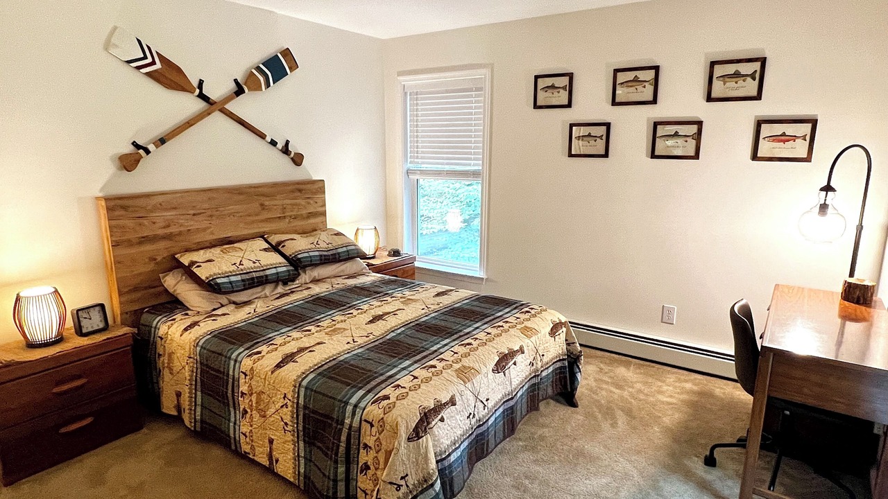 Photo of Bedroom in Inlet
