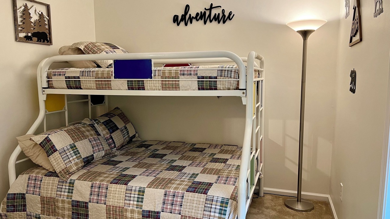 Photo of Bedroom in Inlet