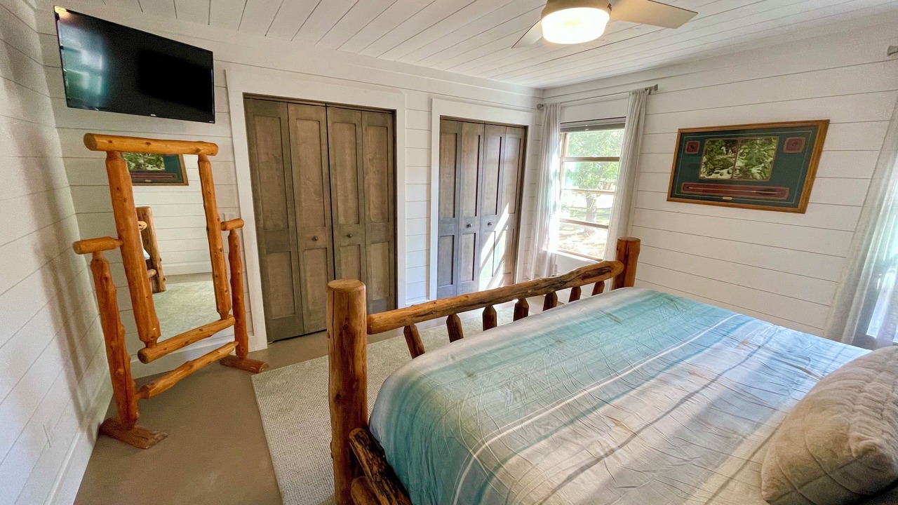 Photo of Bedroom in Brainerd