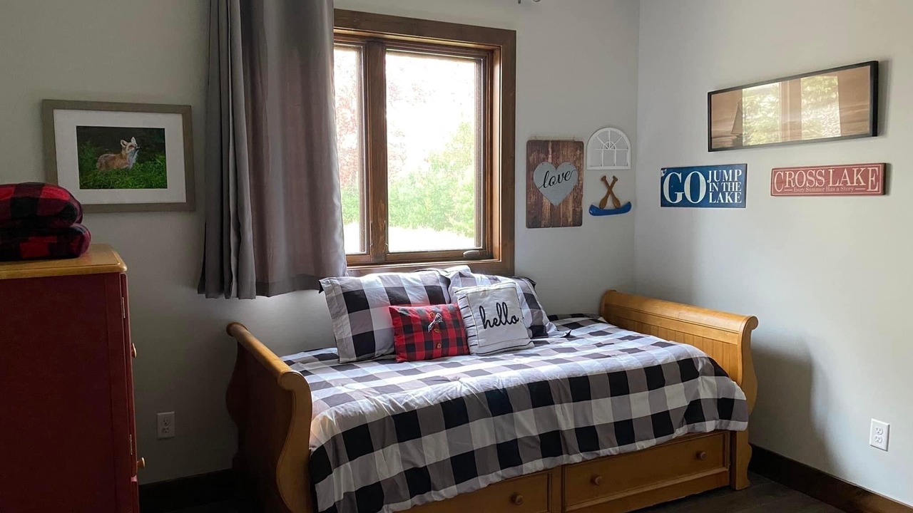 Photo of Bedroom in Crosslake