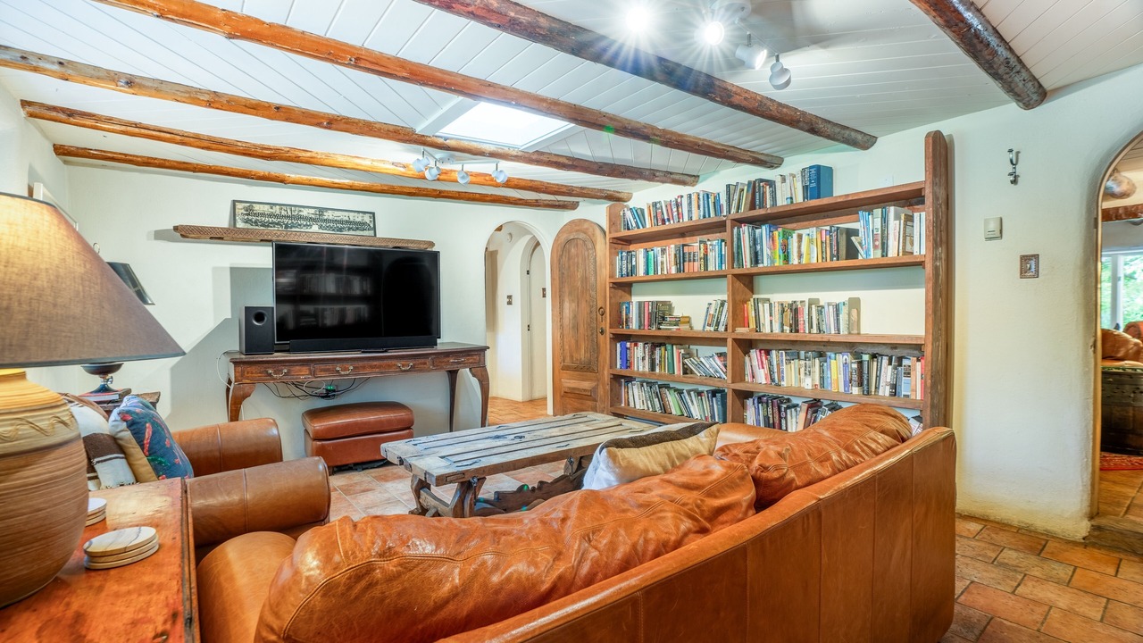 Photo of Livingroom in Taos