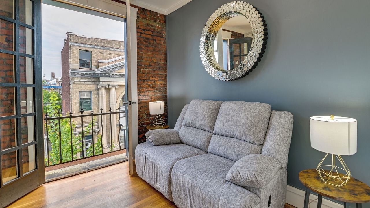 Photo of Livingroom in Cohoes