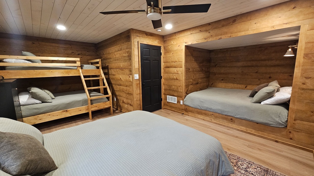 Photo of Bedroom in Adams