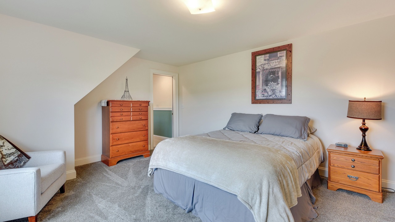 Photo of Bedroom in East Calais