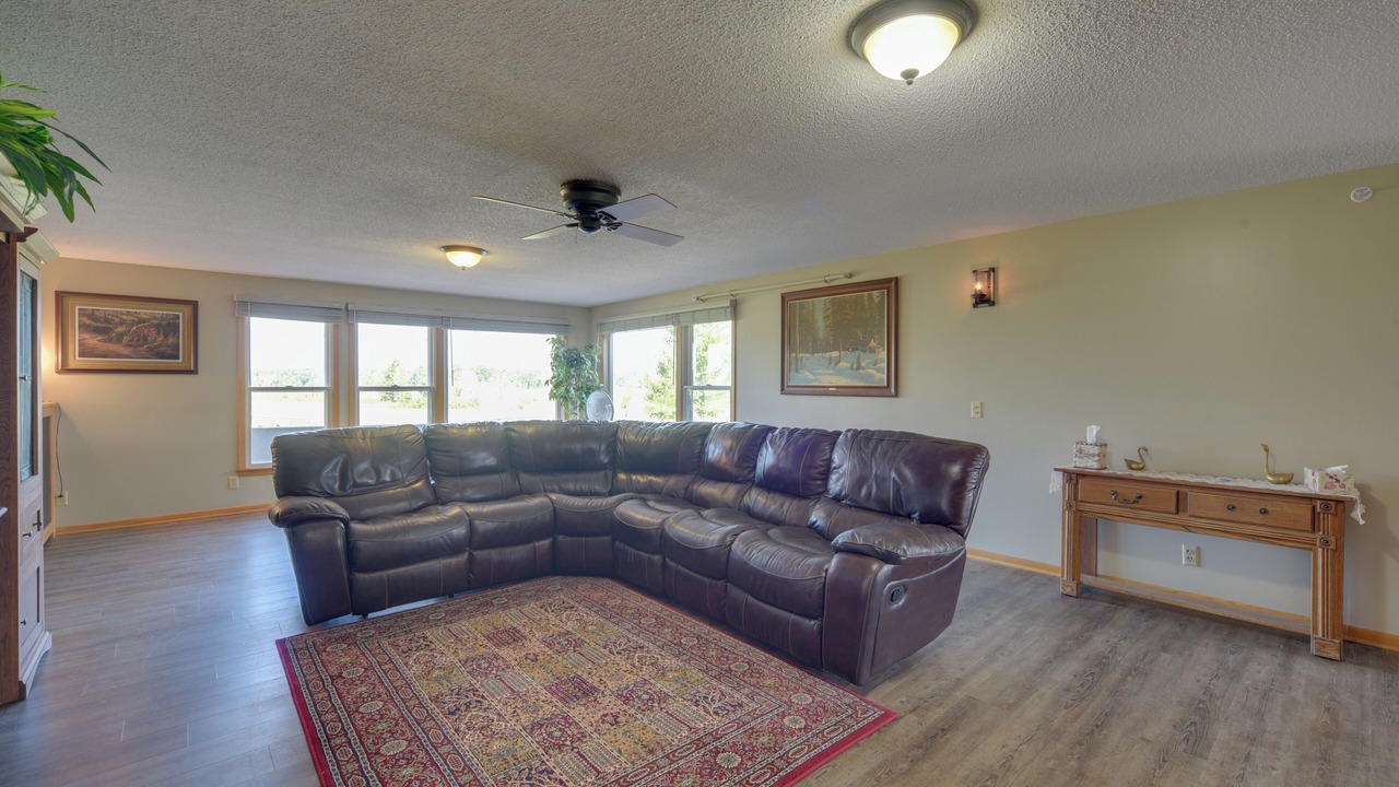 Photo of Livingroom in Markville