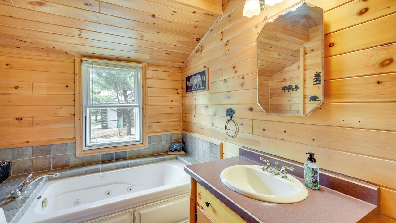 Photo of Bathroom in Stone Lake