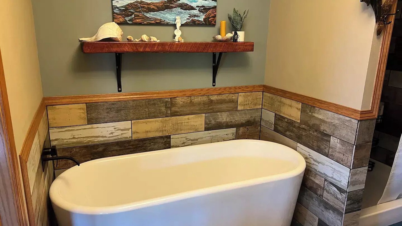Photo of Bathroom in La Farge