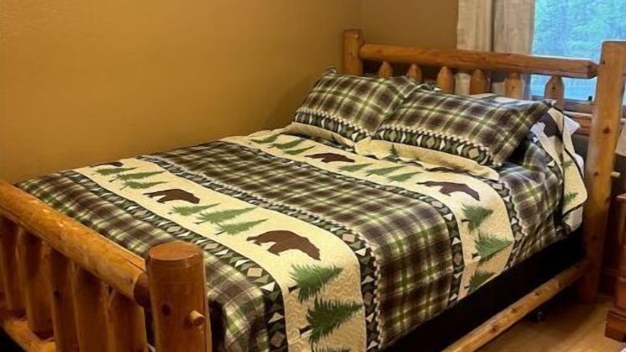 Photo of Bedroom in Lansing