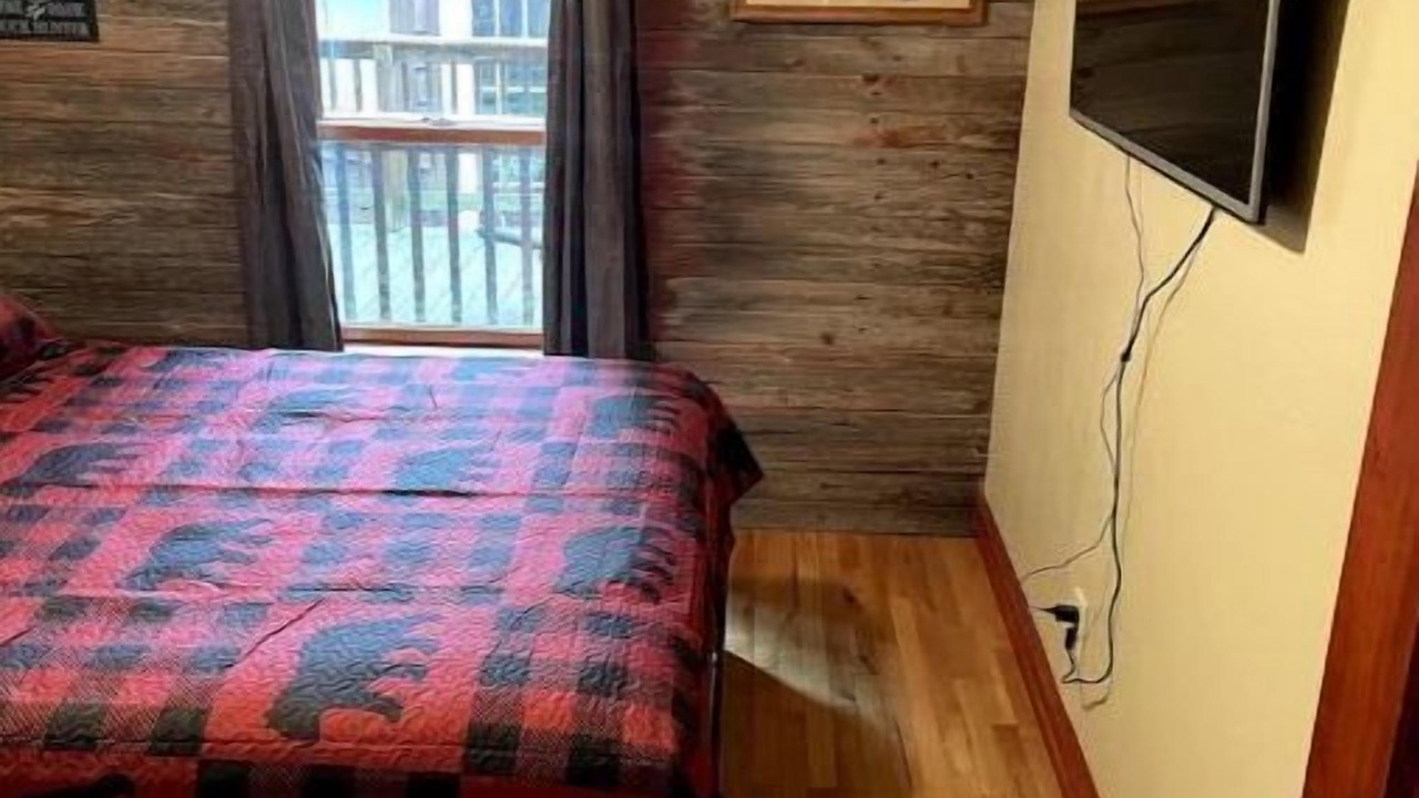 Photo of Bedroom in Lansing