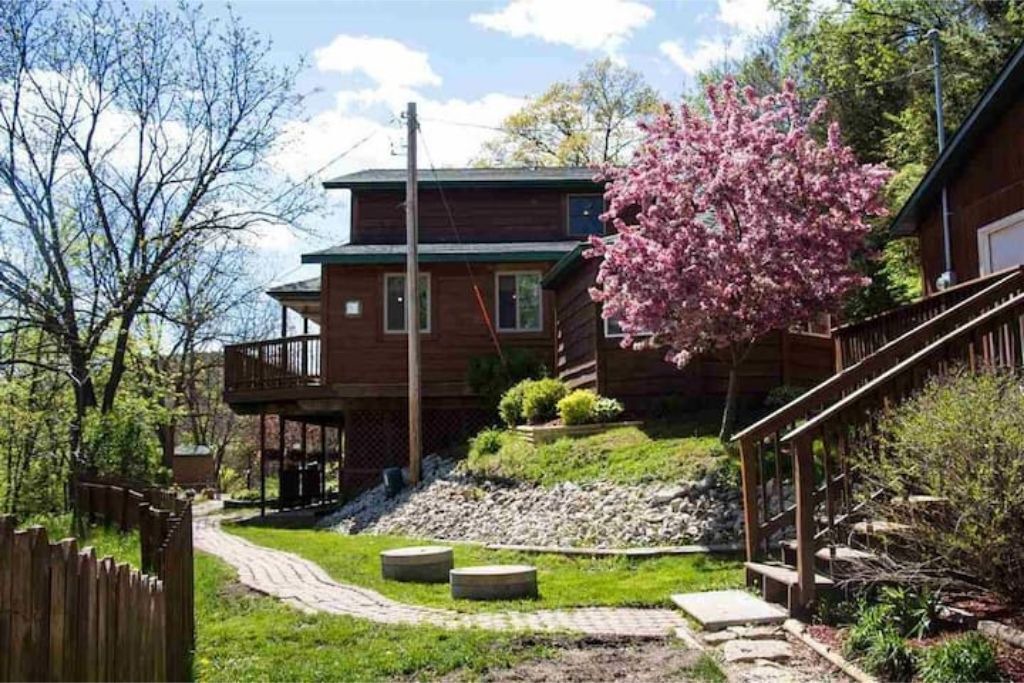 Photo of Outdoor in Lansing