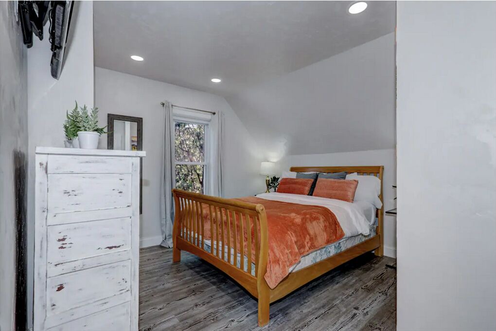 Photo of Bedroom in Menasha