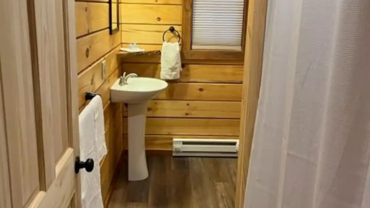 Photo of Bathroom in Jay