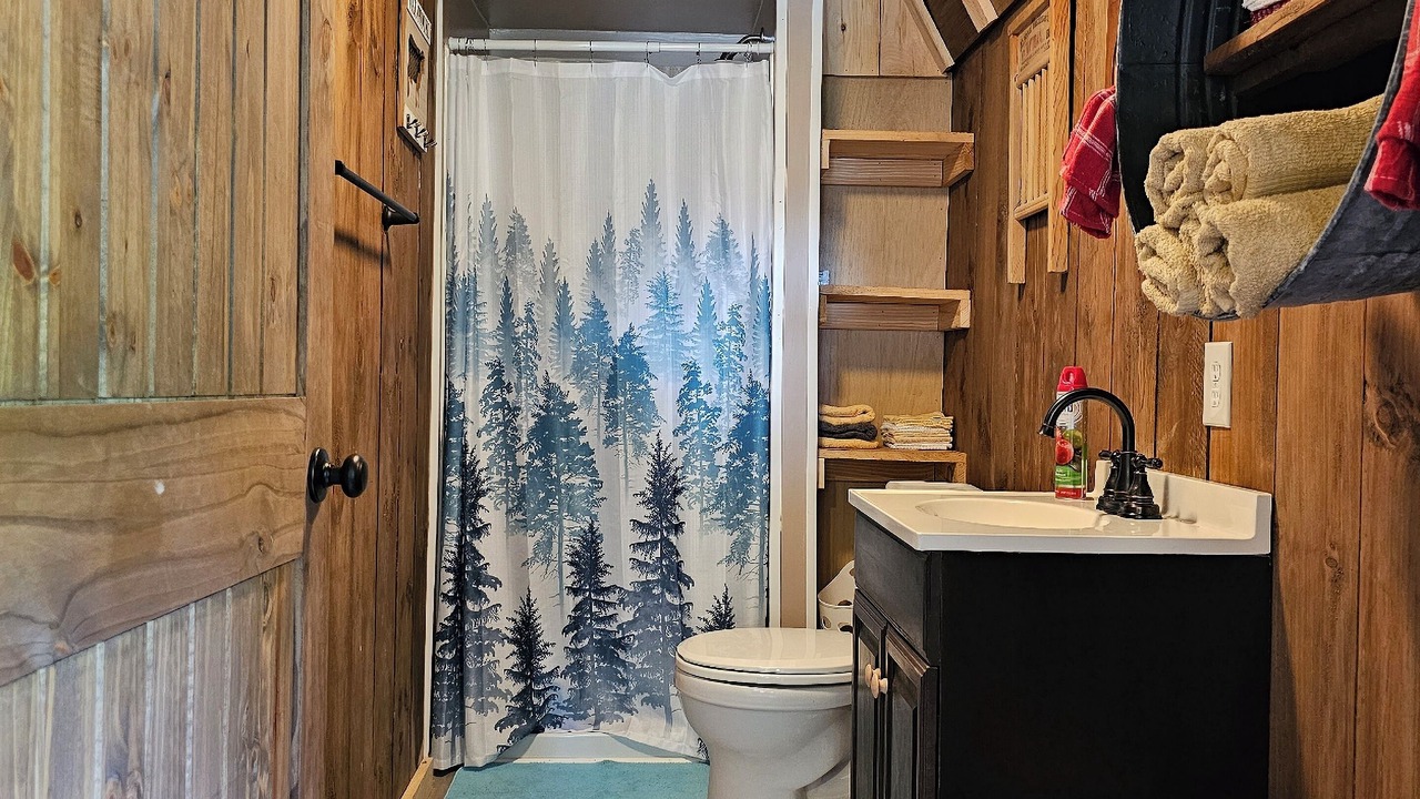 Photo of Bathroom in Freeman