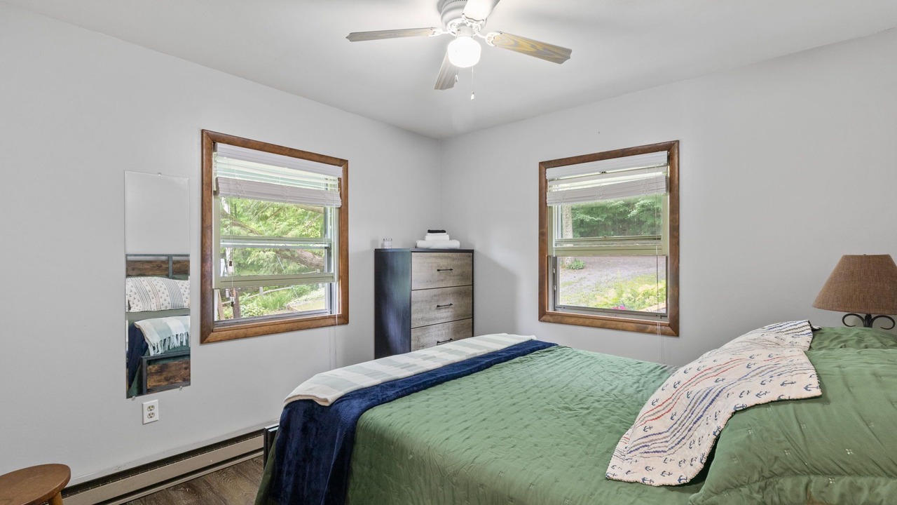 Photo of Bedroom in Brier Hill