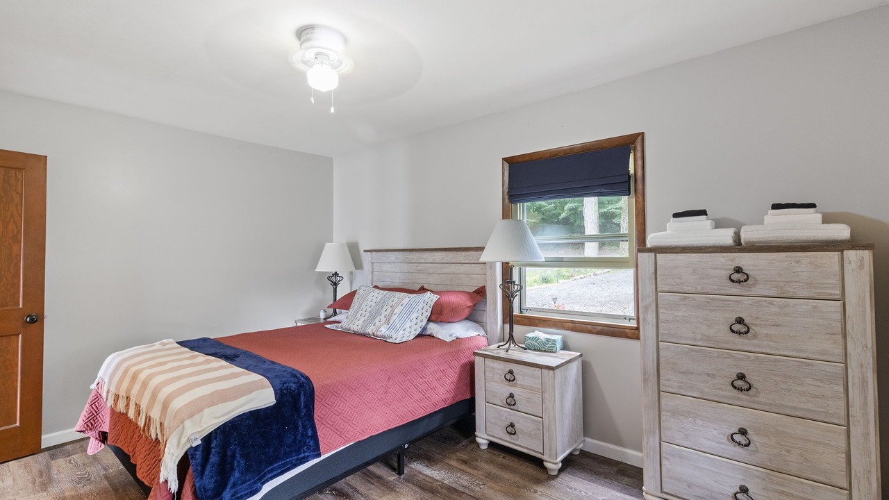 Photo of Bedroom in Brier Hill