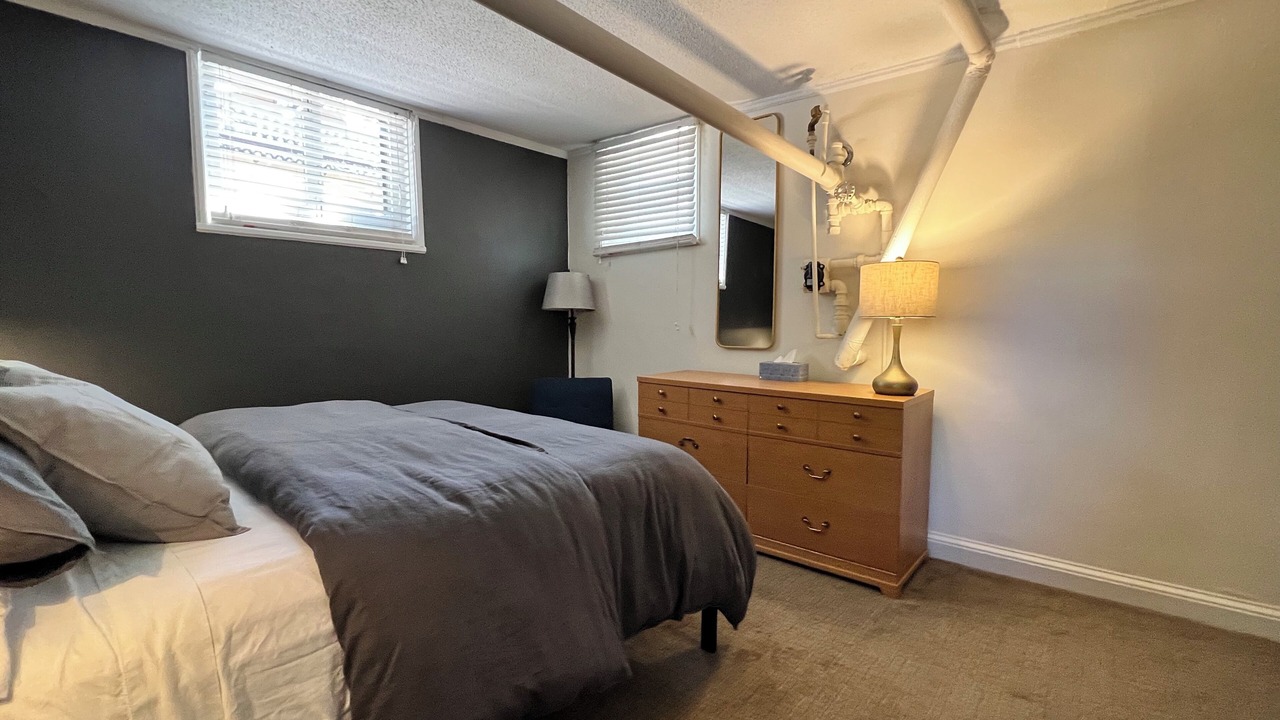 Photo of Bedroom in Summit - University