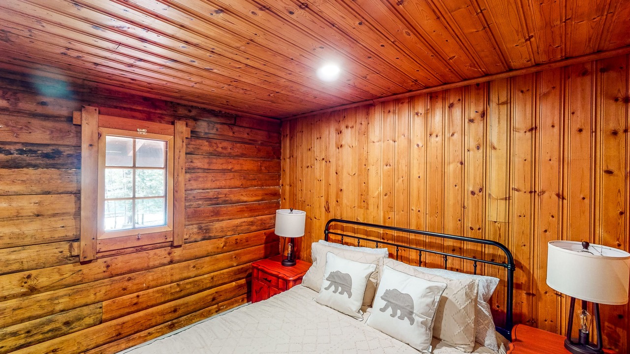 Photo of Bedroom in Otis