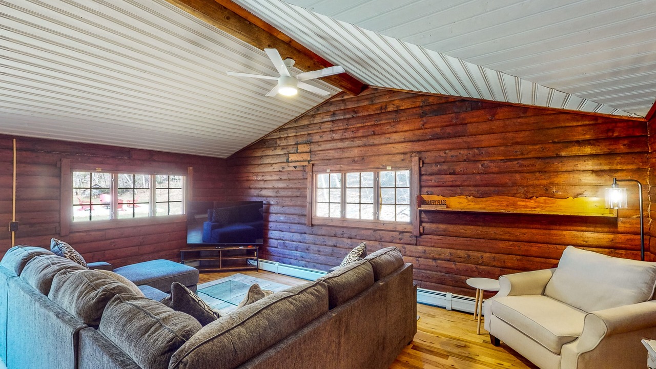Photo of Livingroom in Otis