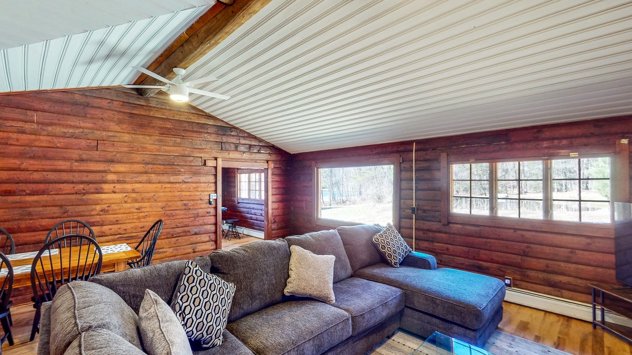Photo of Livingroom in Otis