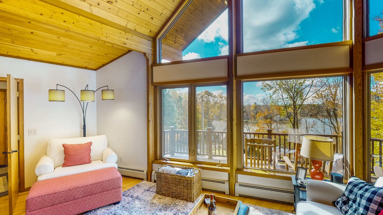 Photo of Livingroom in Hinsdale