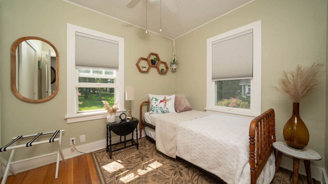 Photo of Bedroom in Miami Park
