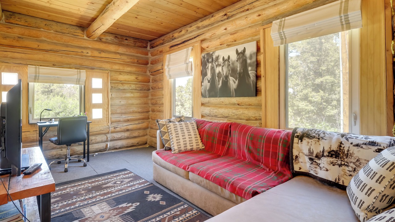 Photo of Livingroom in Regina