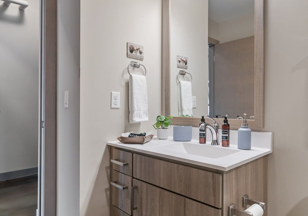 Photo of Bathroom in Warehouse District