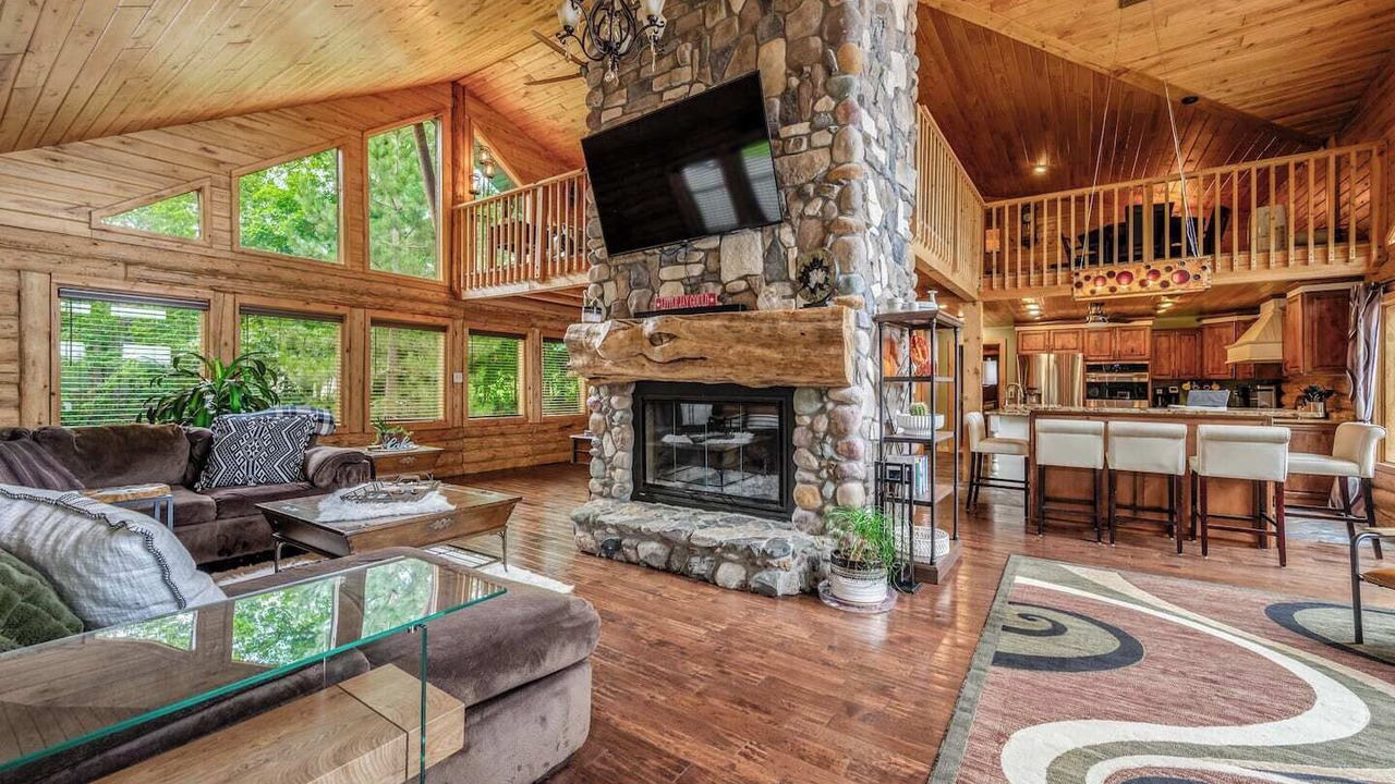 Photo of Livingroom in Cohasset