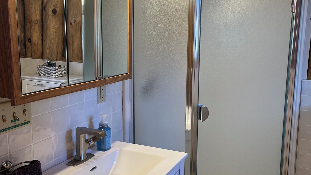 Photo of Bathroom in Strum