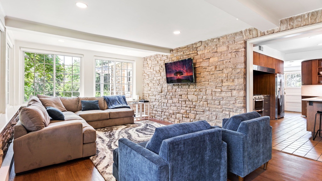 Photo of Livingroom in St. Louis Park