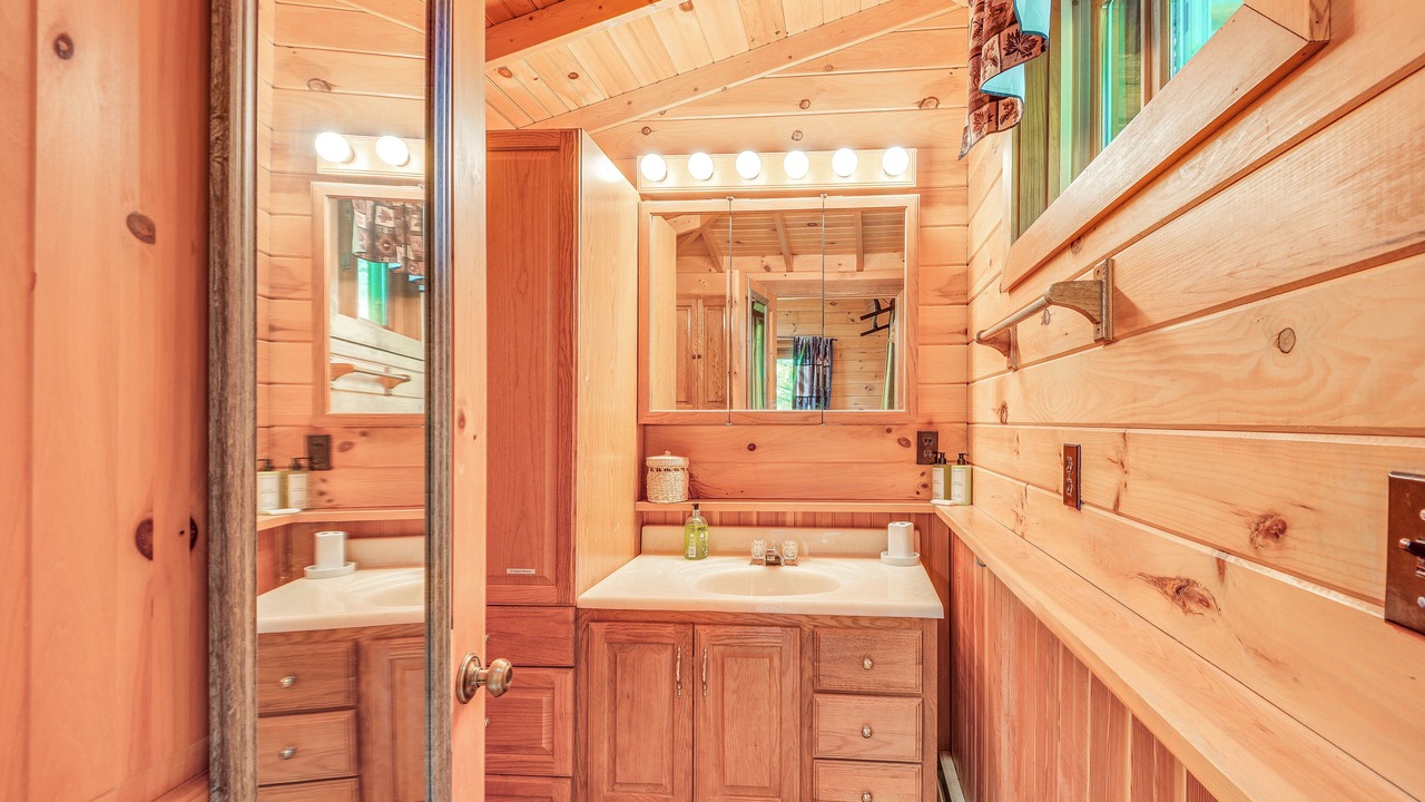 Photo of Bathroom in Wellesley Island