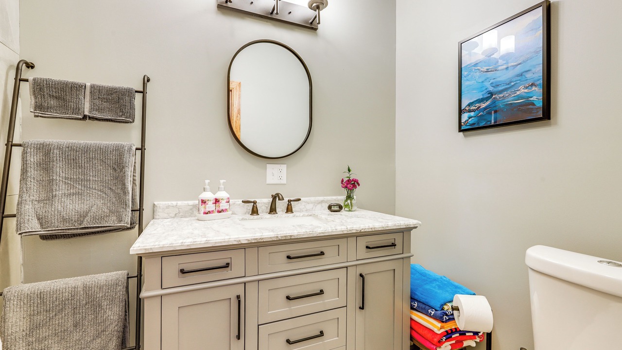 Photo of Bathroom in Orange
