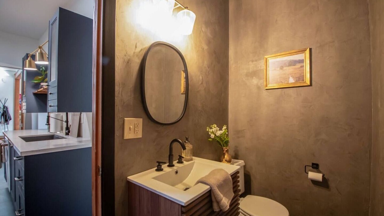 Photo of Bathroom in Summit - University