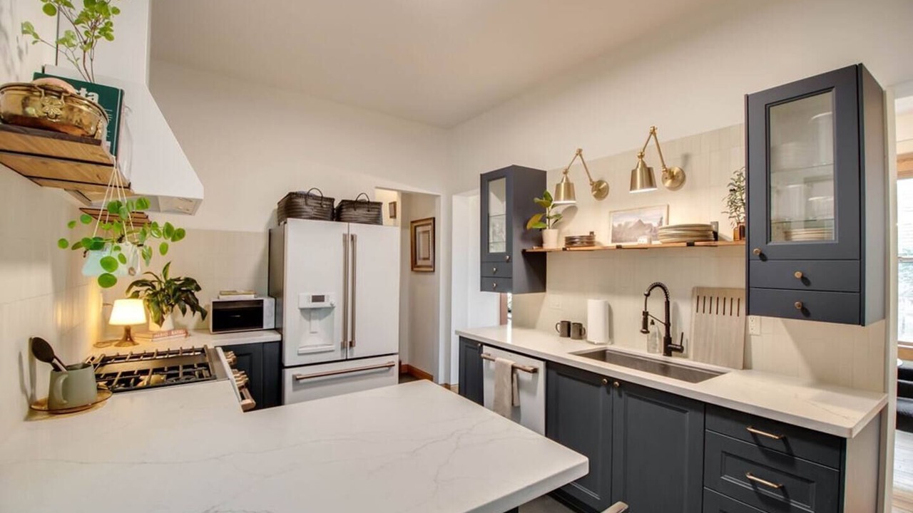 Photo of Kitchen in Summit - University