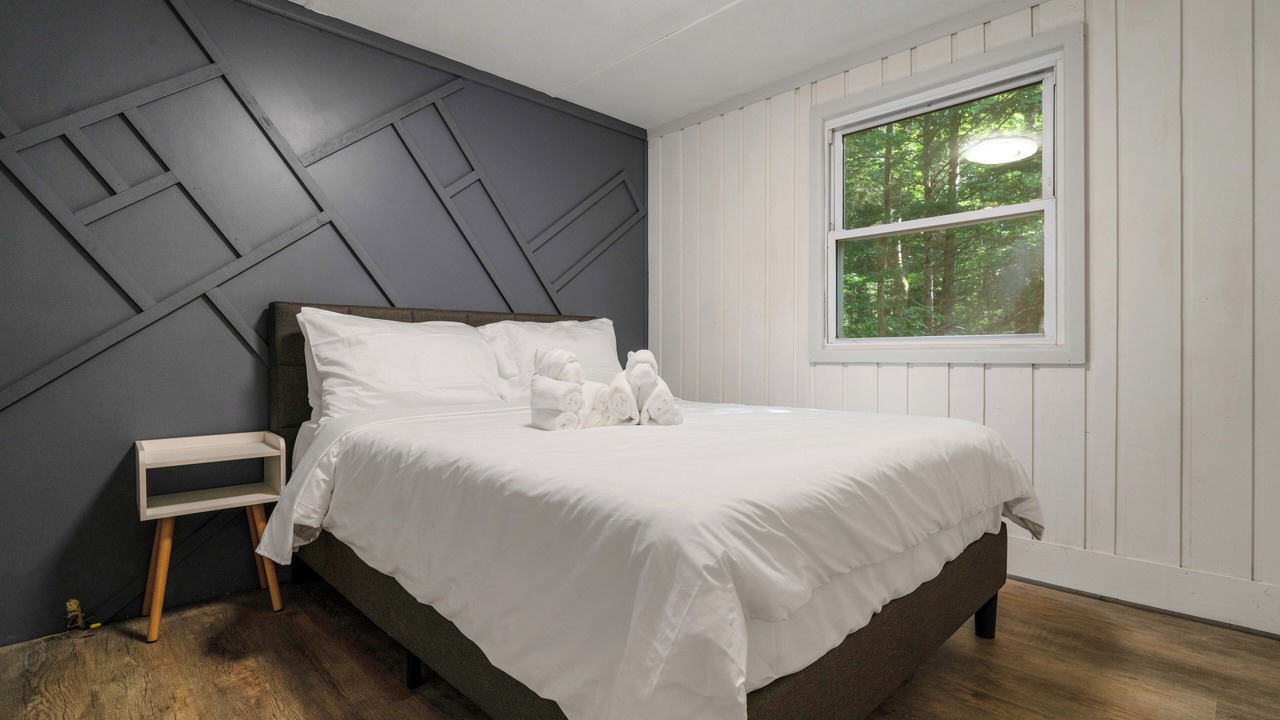 Photo of Bedroom in North Woodstock