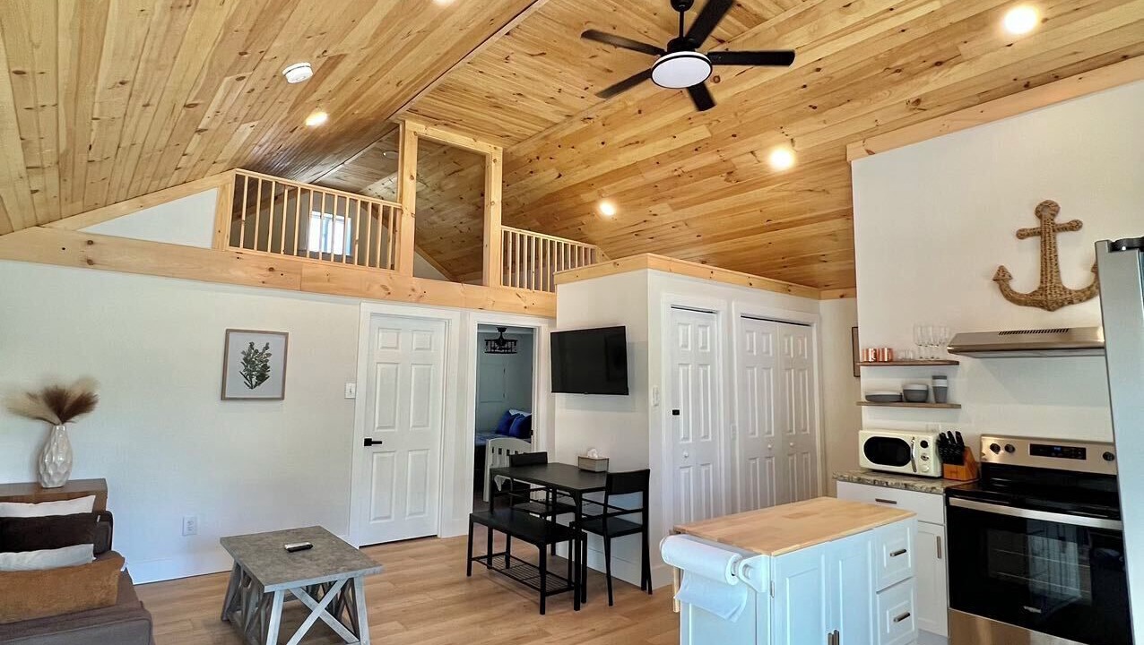 Photo of Livingroom in Central Square